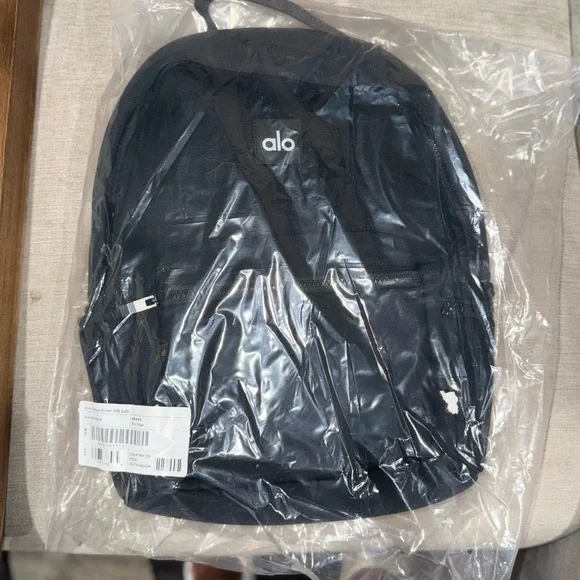 ALO Yoga Black Stow Backpack - Picture 2 of 6